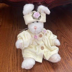 Vintage Bunny Stuffed Animal, Great Condition